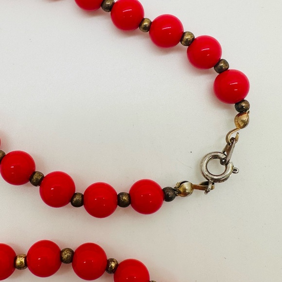 Red Vintage NAPIER Earrings & Bead Necklace - Picture 7 of 13